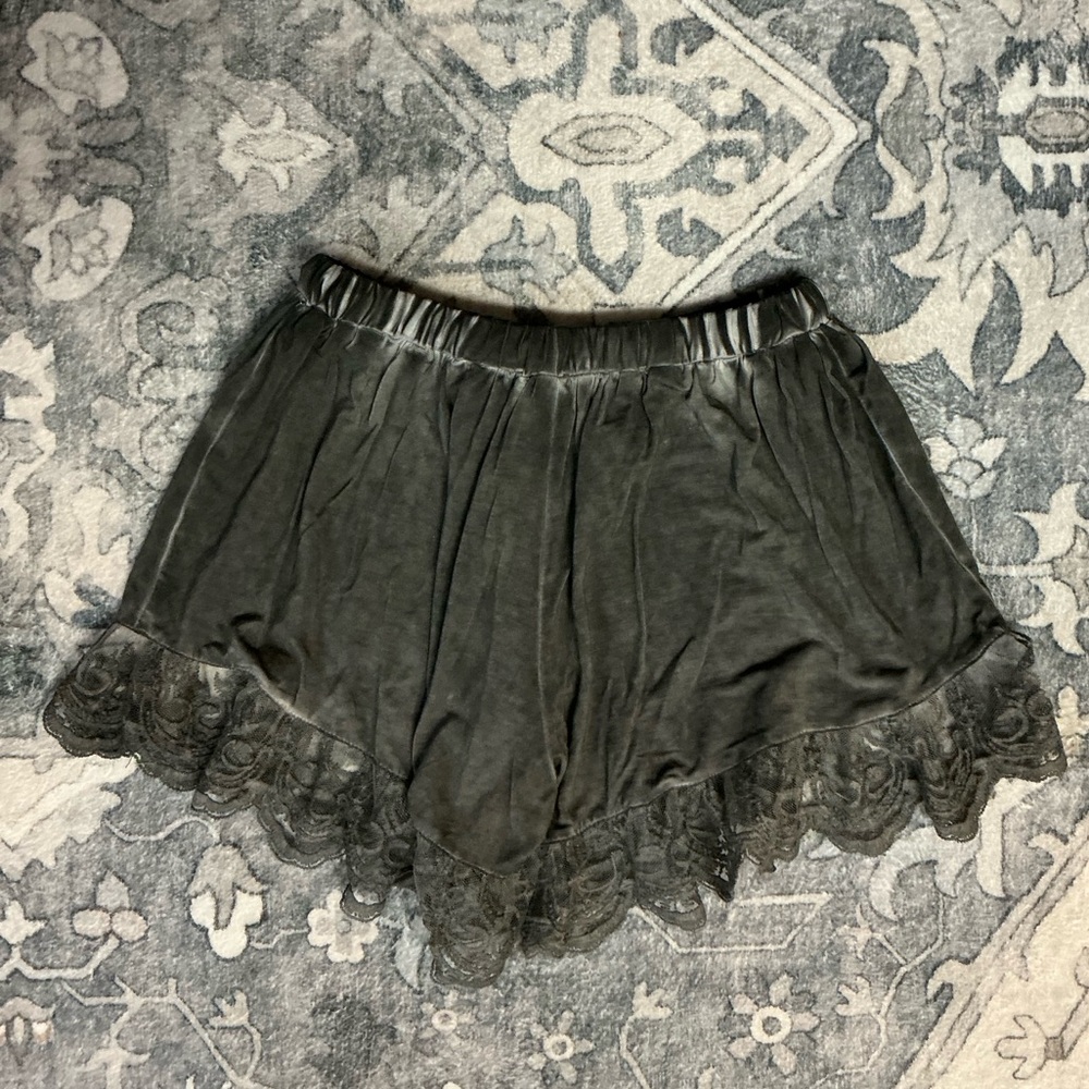 POL Charcoal Gray Elastic Shorts with Lace Trim and Tassel Detail - Picture 3 of 9